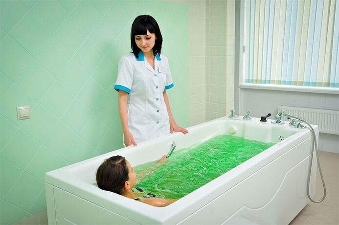 Прыём лячэбнай ванны - эфектыўная працэдура ў лячэнні артрозу